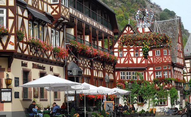 如果你已经过了相信童话的年龄，那更要来德国这座迷人的莱茵小镇