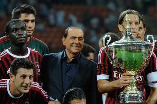 永不谢幕的闹剧贝卢斯科尼:泡妞是主业，闲暇时间才当当总理