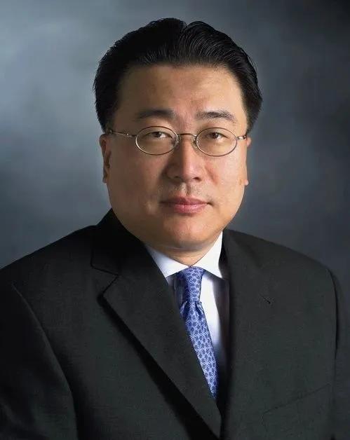 韩国财阀系列之“狂躁的一家人”