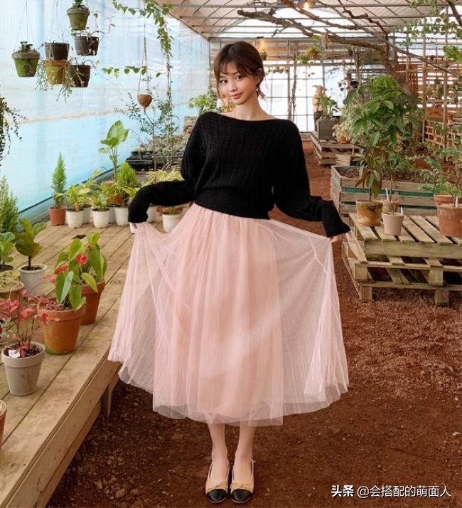 女孩子的裙子遮住小肚腩,有小肚腩的女生怎么穿才好看