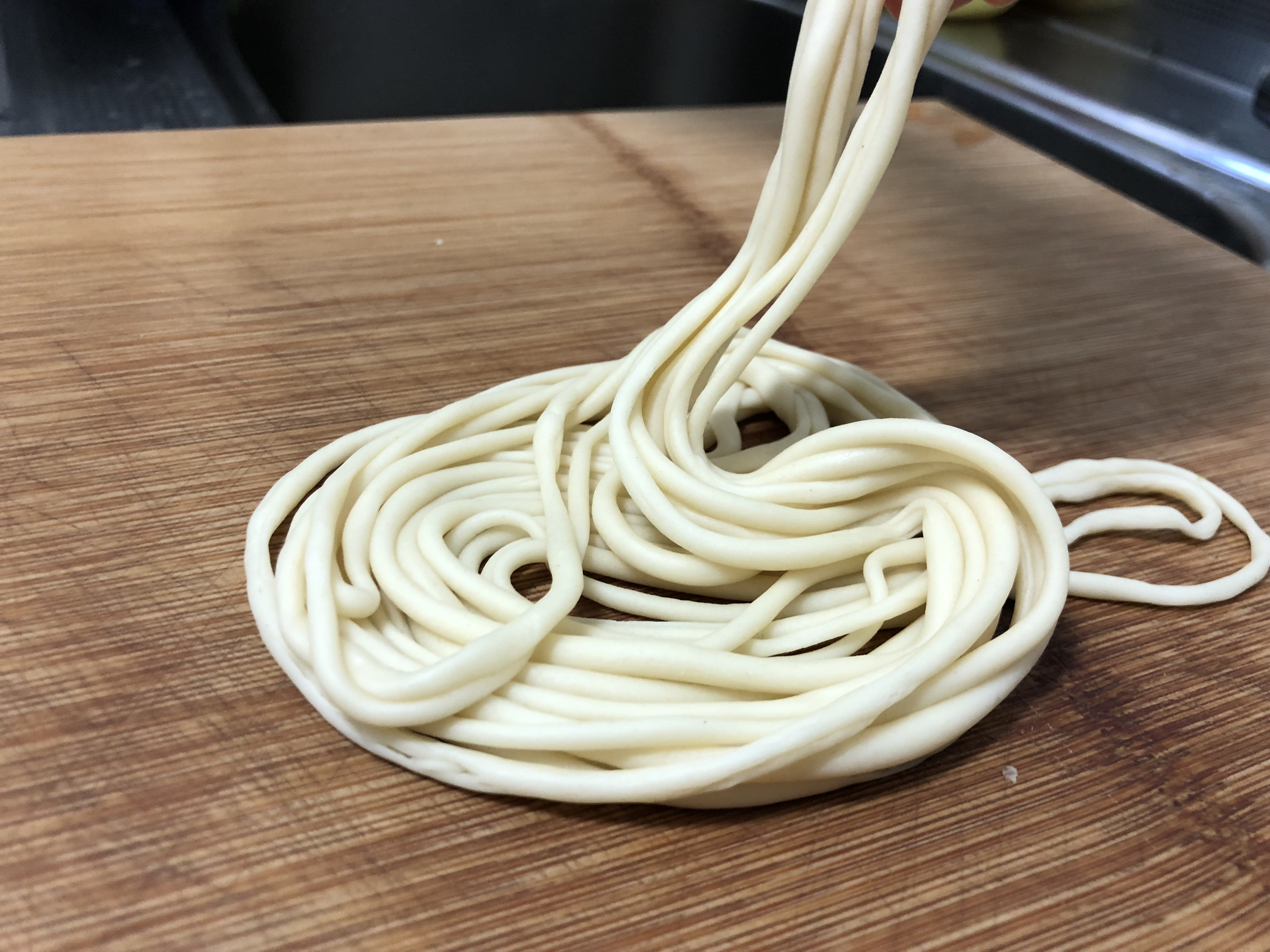 家常拉面简单做法不醒面,十分钟就能做拉面的方法教程