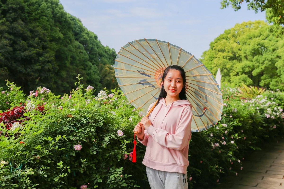 学*党**史、话科学、赏蔷薇，成都理工大学工程技术学院与你有“约”