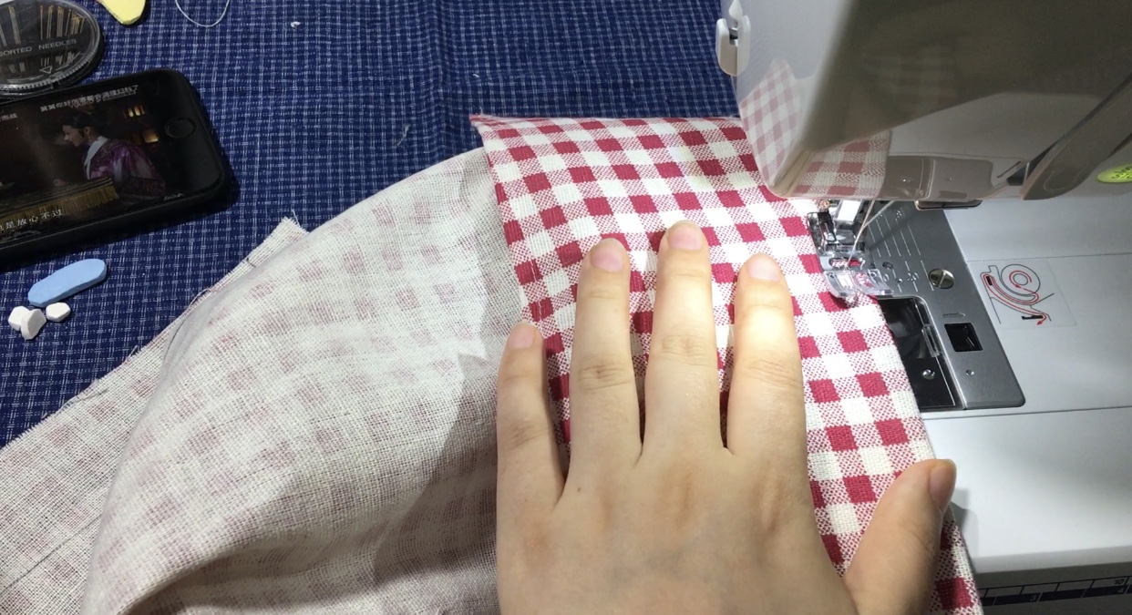 手工制作圆形枕头套,花边圆形枕头制作教程