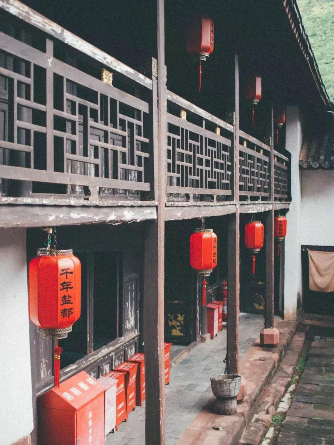 别只盯着大理丽江了！这5个避世小众古镇清净又好吃，你去过几个