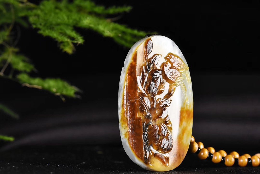 碧玉老坑阳绿和老坑辣绿的区别,和田籽玉的老坑料是什么样