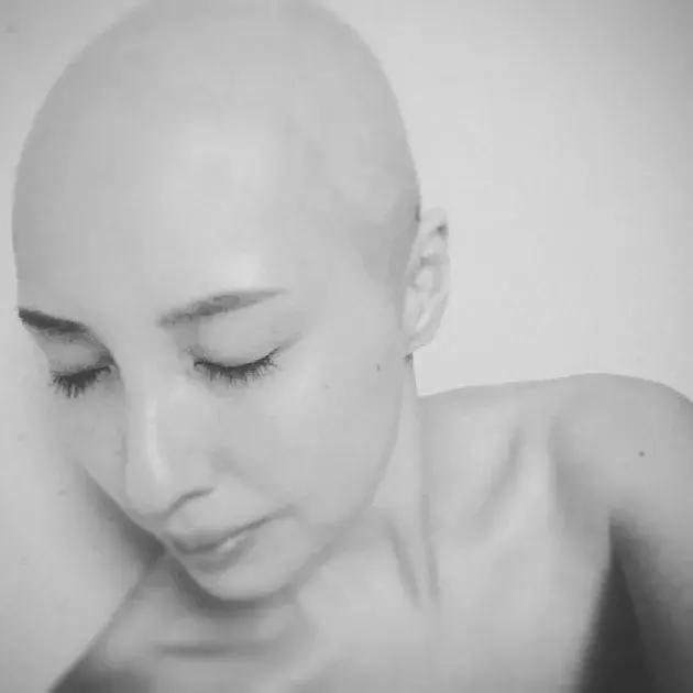 日本美女拔头发,日本美女服装秀