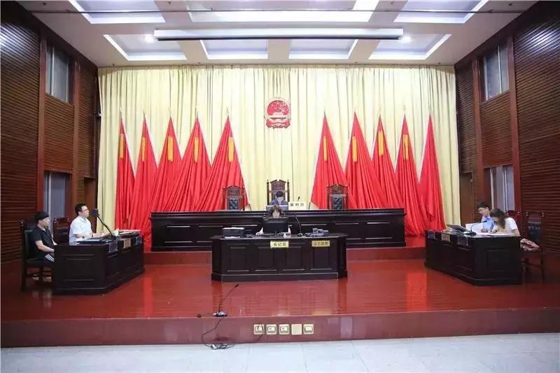 “零距离”体验！青岛小主人报记者团走进黄岛法院