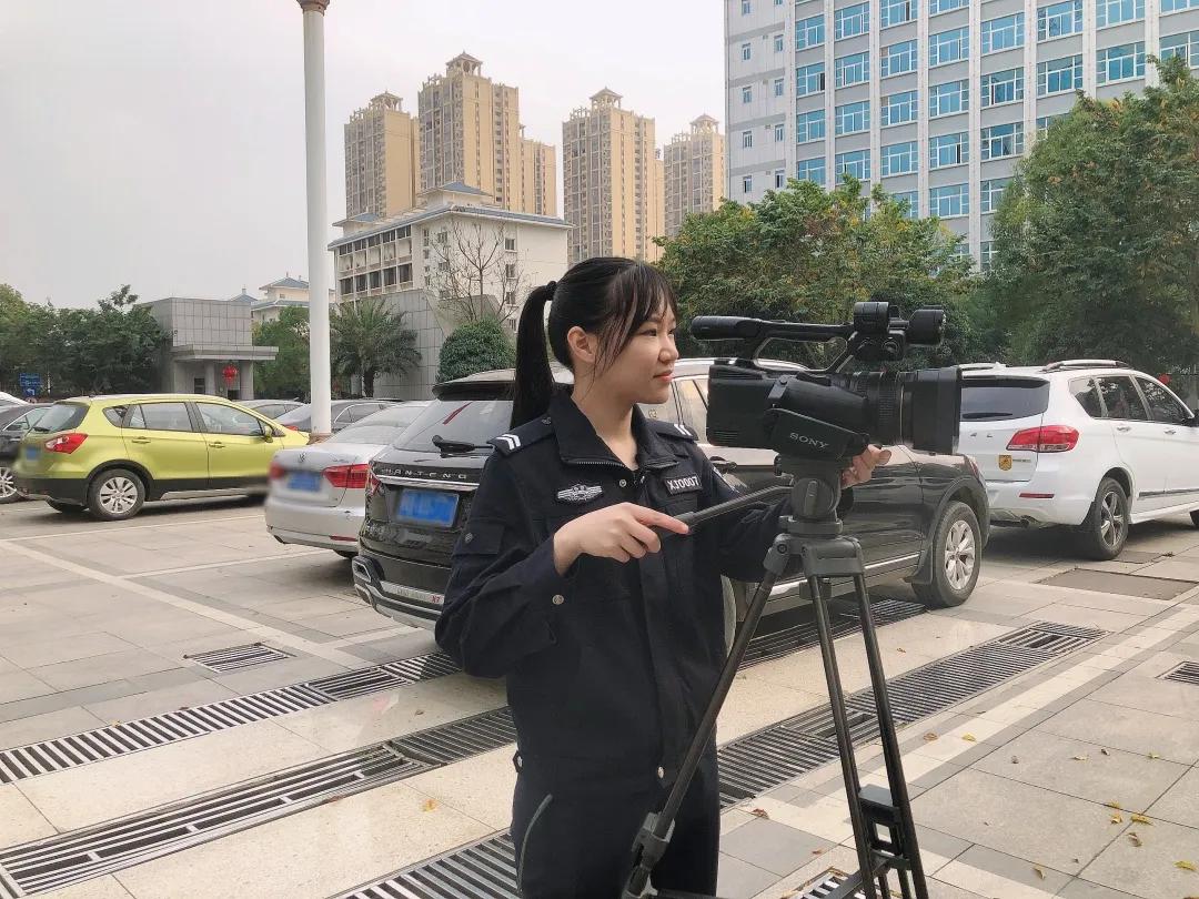 绽放在来宾公安宣传战线的“警花”——宣传科辅警陈年丹