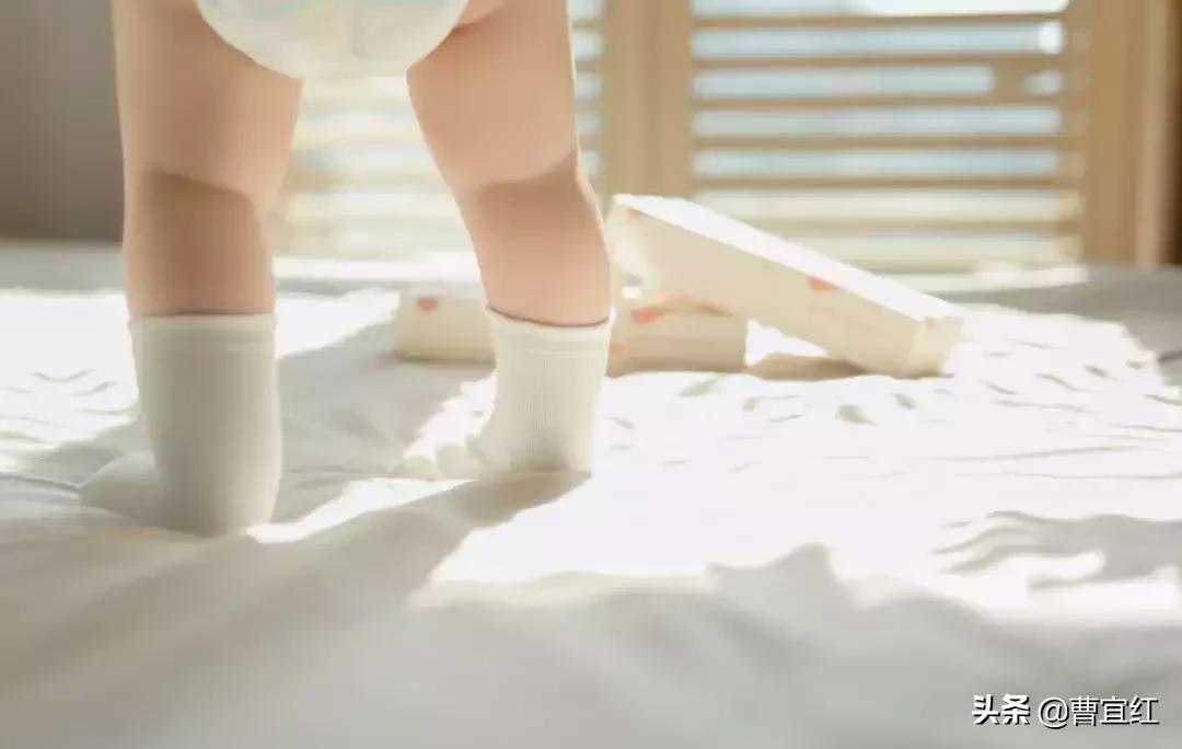 婴儿袜子哪种袜口最好穿,别再给宝宝穿这种袜子