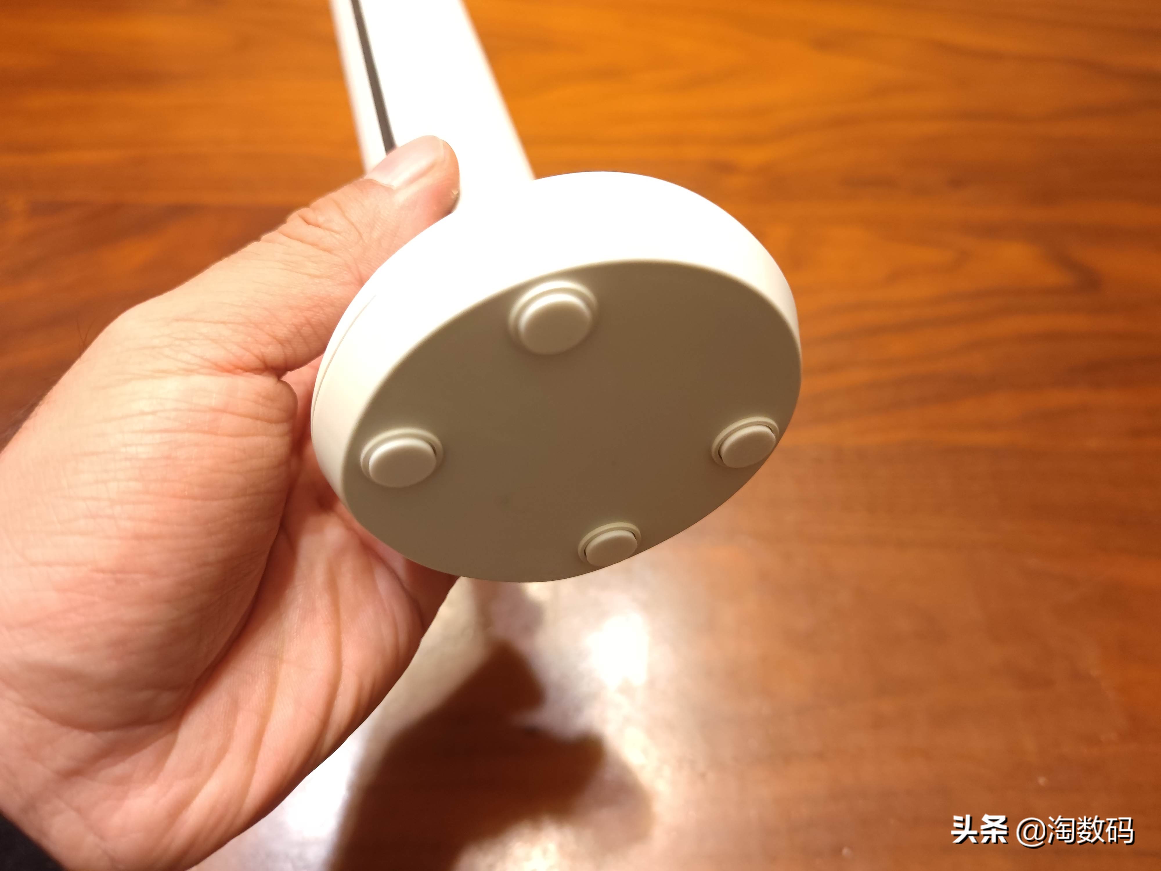 国货内卷无情：￥13块钱的3色温2400mAh充电式触控台灯开箱晒个单