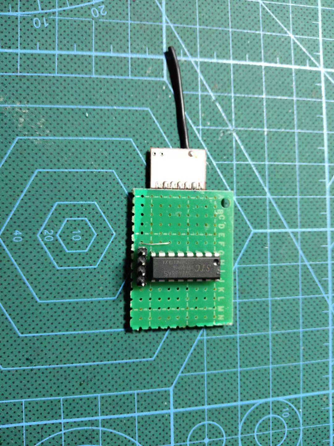 自制遥控飞机需要哪些材料,遥控飞机的遥控器自制