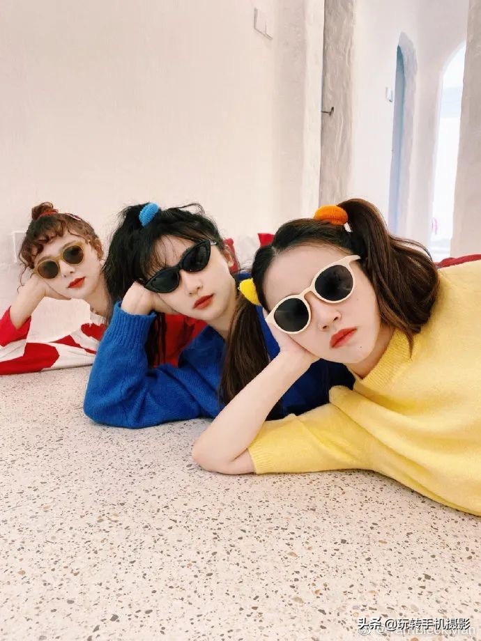 室内泳池闺蜜拍照姿势,多个闺蜜拍照姿势大全