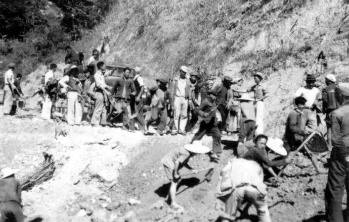 抗日战争中的驼峰航线,抗战时期空中生命线