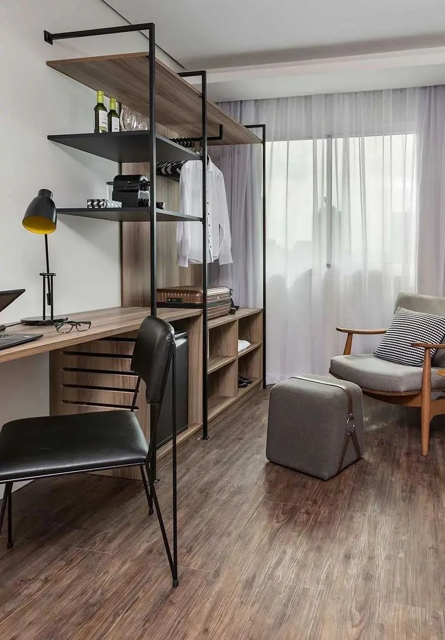 框架式衣柜节省空间灵活收纳,金属框架组合衣柜省钱技巧