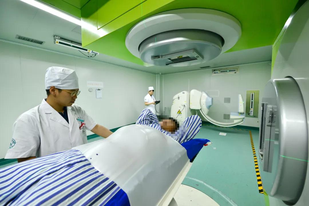 祝贺我院再获殊荣,热烈祝贺创建三级医院