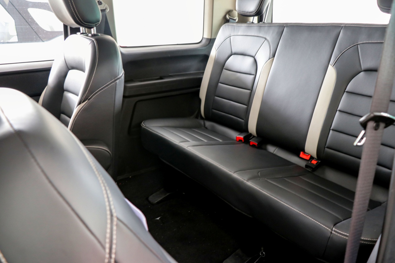 江淮瑞风m3自动挡落地价五菱宏光,五菱宏光plus和江淮瑞风m3哪个好