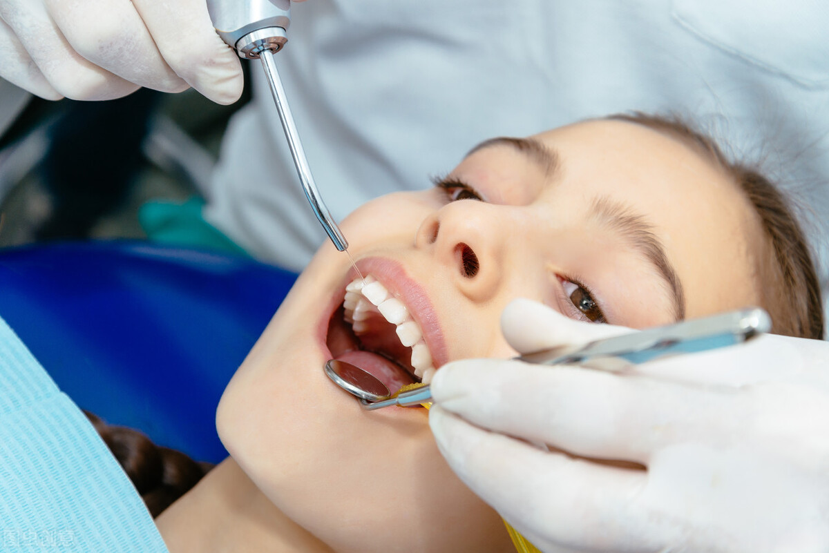 有效改善牙龈出血的5个技巧,有什么好的方法治疗牙龈出血呢