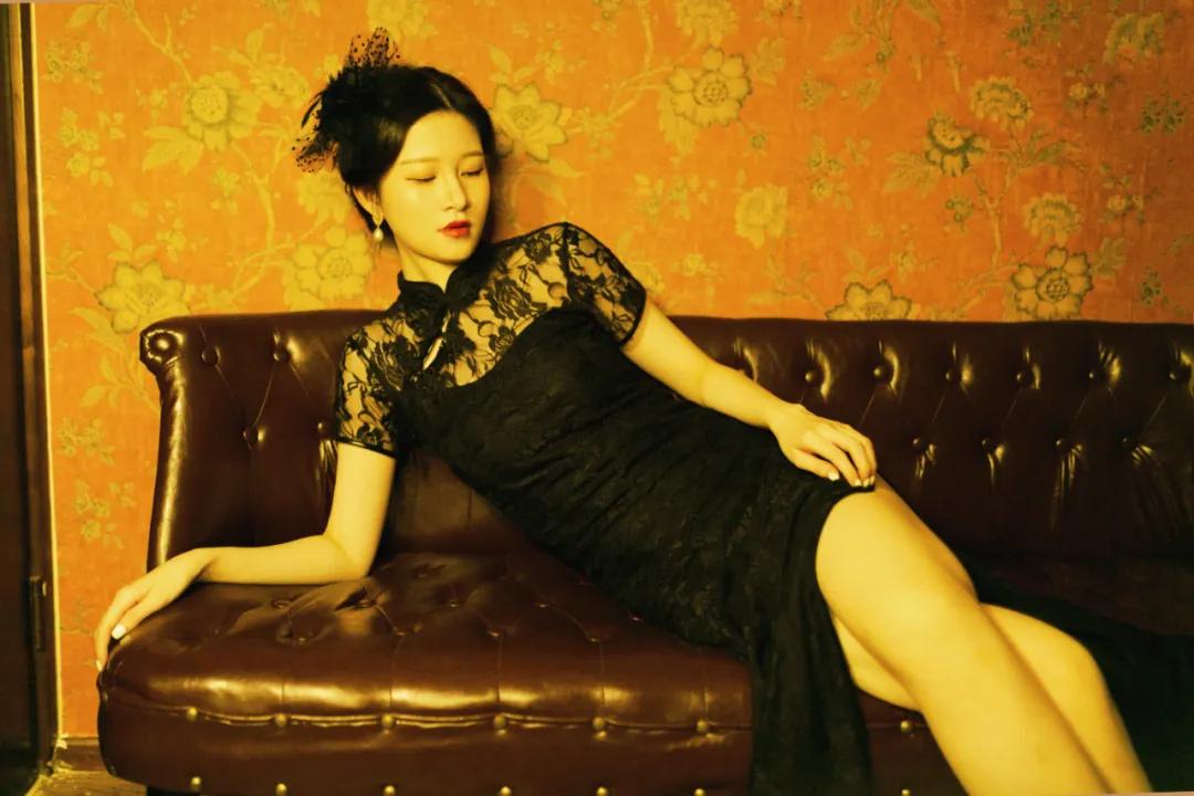 娣卞湷榫欏矖鏃楄鎷嶆憚鍐欑湡,娣卞湷榫欏矖鎷嶇収鍐欑湡鏃楄