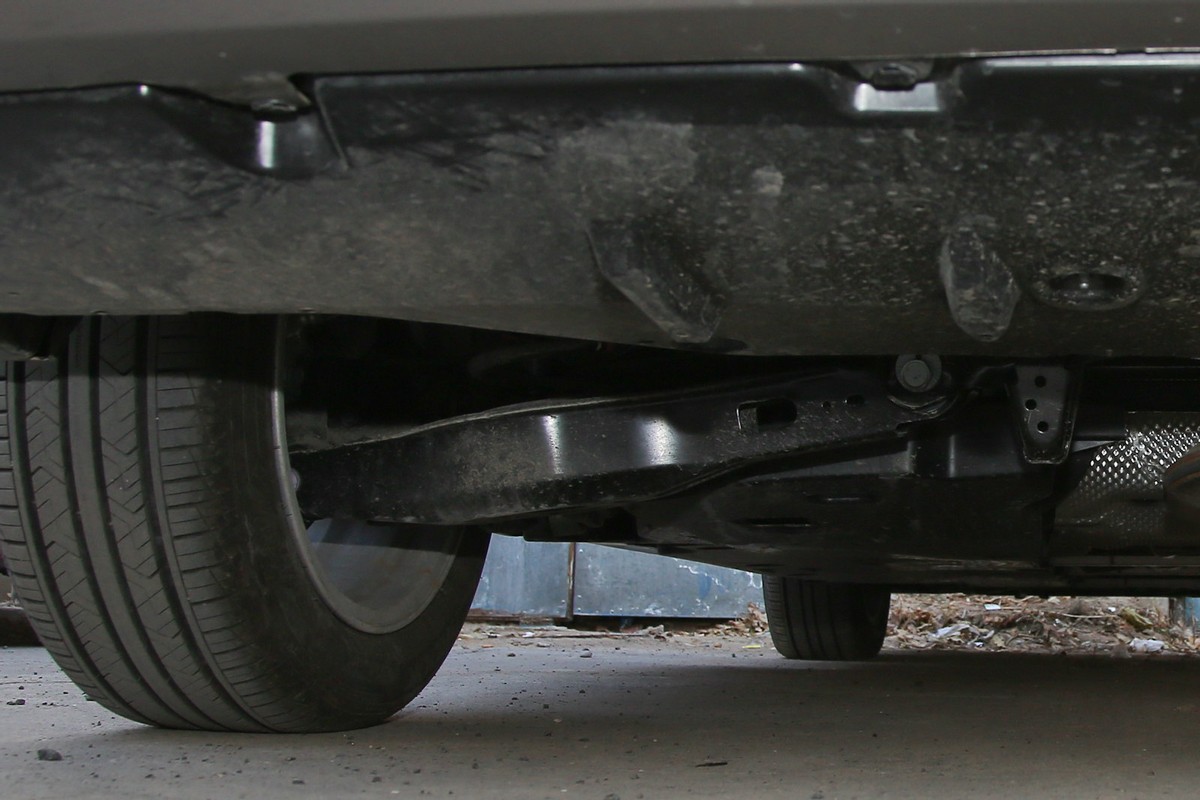 卡罗拉2014款1.6cvtgl油耗多少,丰田卡罗拉测评视频油电混合