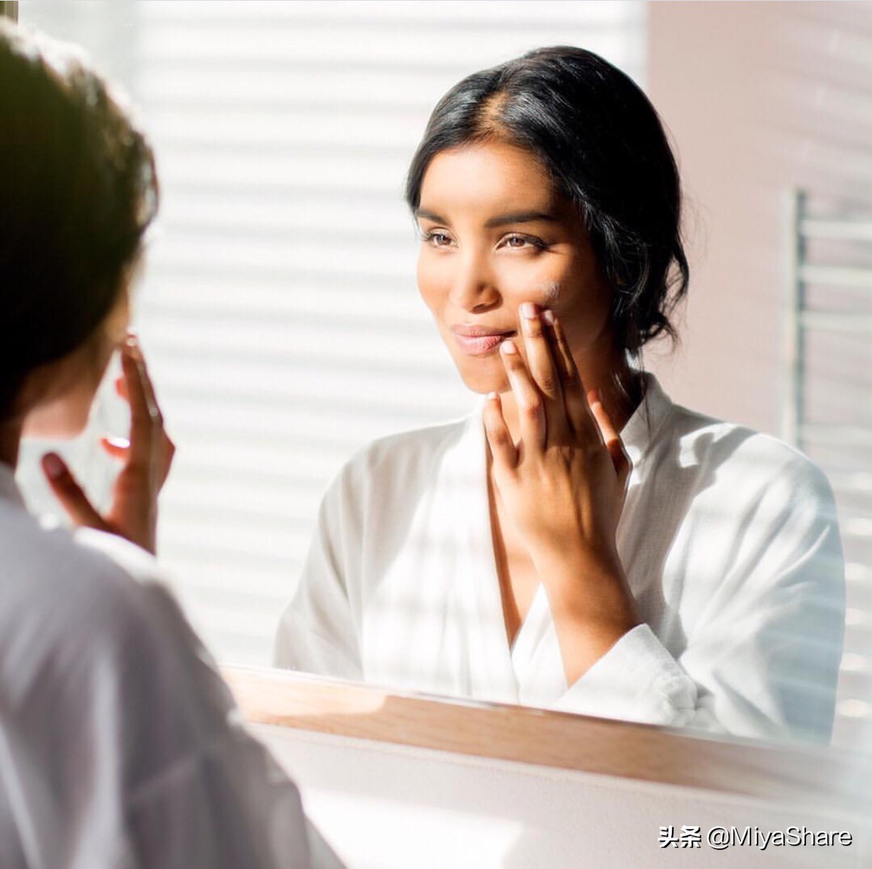 皮肤很敏感用什么水,皮肤老是敏感怎么办