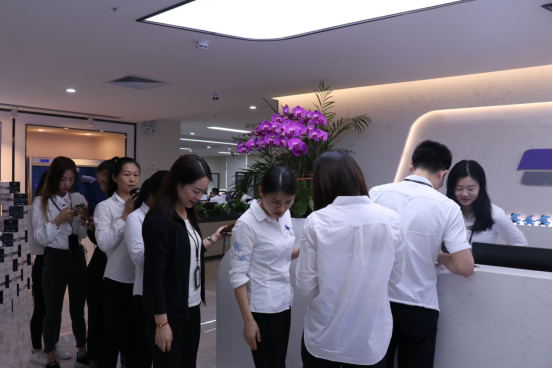 就是这么实惠!彩惠人生：你买特仑苏我送物业费