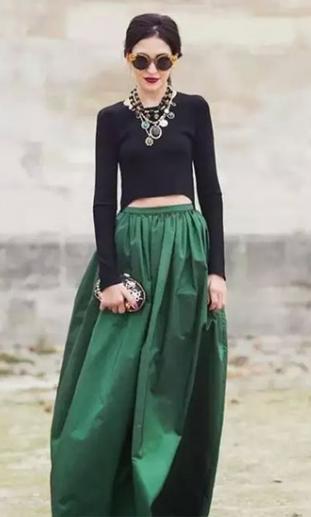 胸小的你穿什么衣服,平胸穿什么衣服都好看