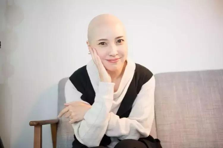 日本美女拔头发,日本美女服装秀