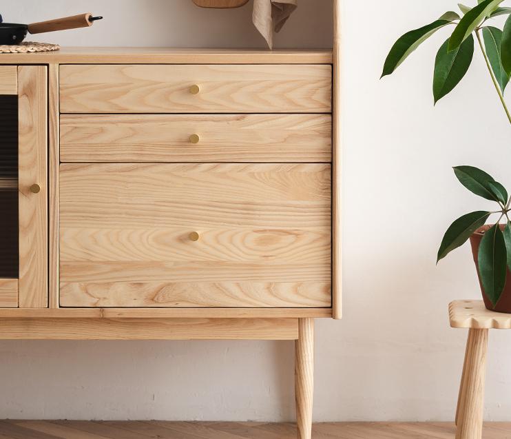 哪种实木家具更实用又好看,客厅全实木家具怎么选择