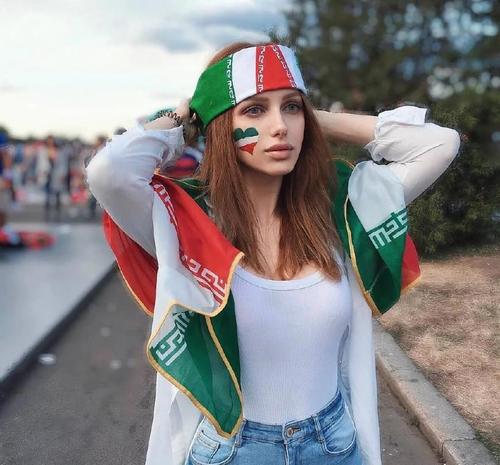 球场上那些漂亮的女球迷,冬日暖阳美景美女