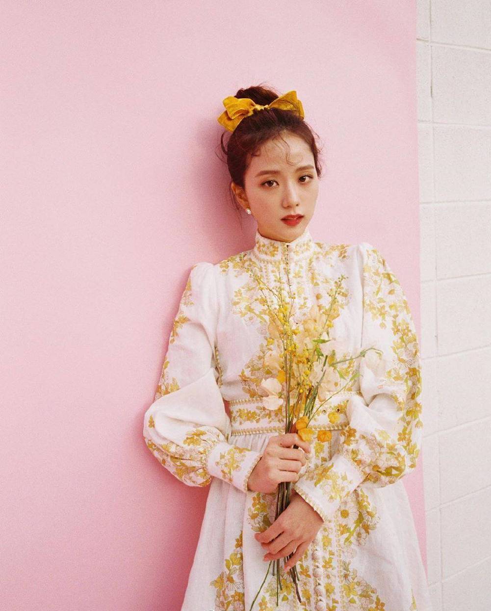 鞠婧祎金智秀蝴蝶结,金智秀和鞠婧祎谁漂亮