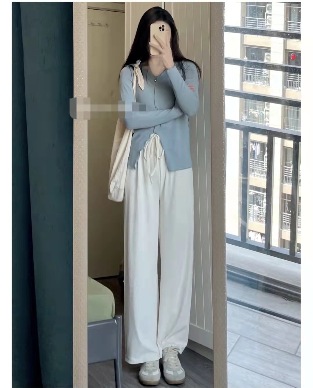 白色阔腿裤配什么颜色上衣好看,深蓝阔腿裤配白色中袖上衣好吗