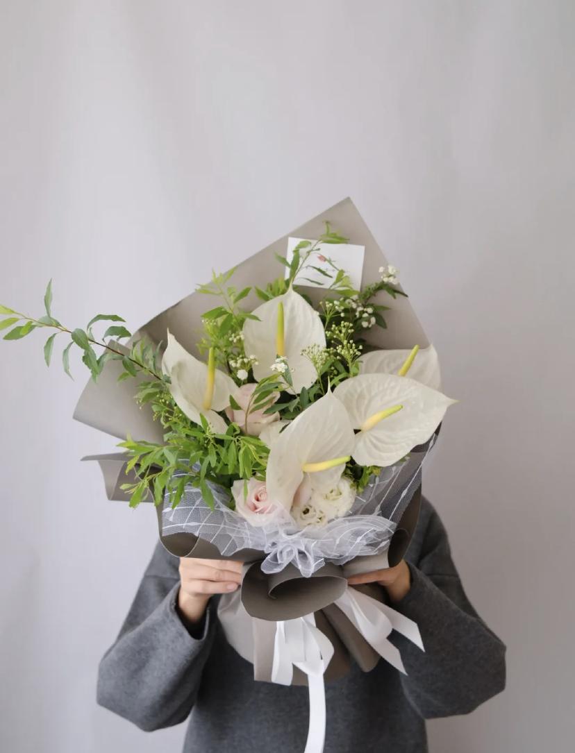 家里要有氛围感什么花比较好,家里高级的花