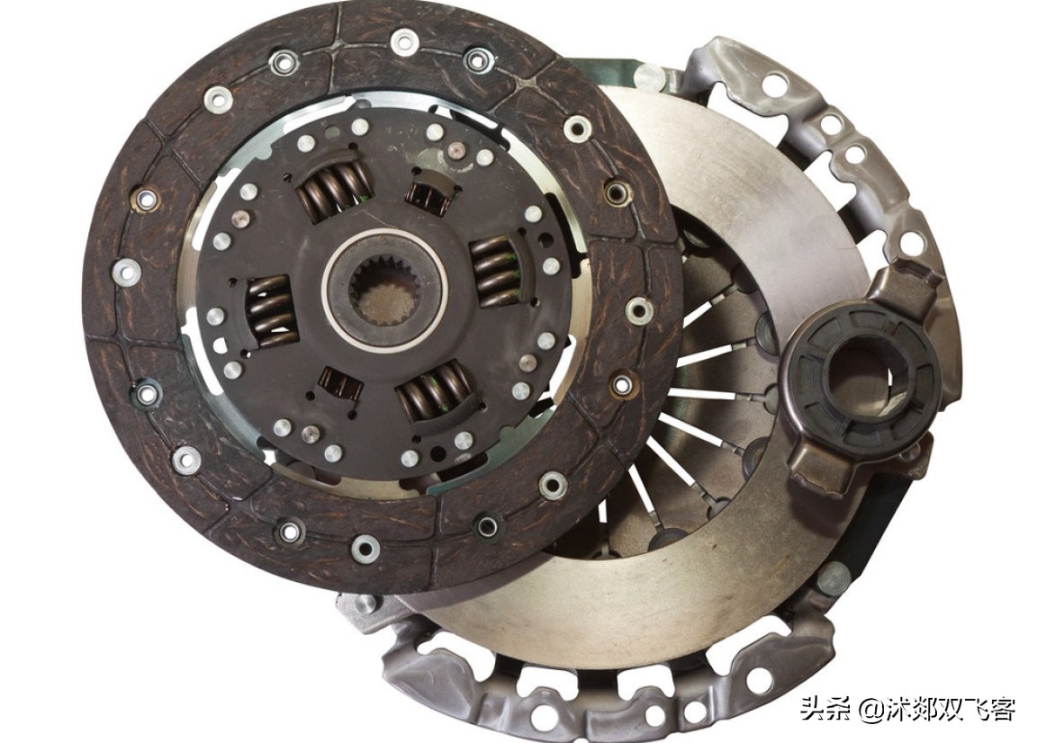 练车考试老是熄火是怎么回事,为啥考试的车一起步就熄火