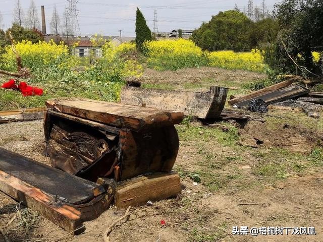 农民挖出古墓毁坏尸体,黄忠的墓被挖出来的视频