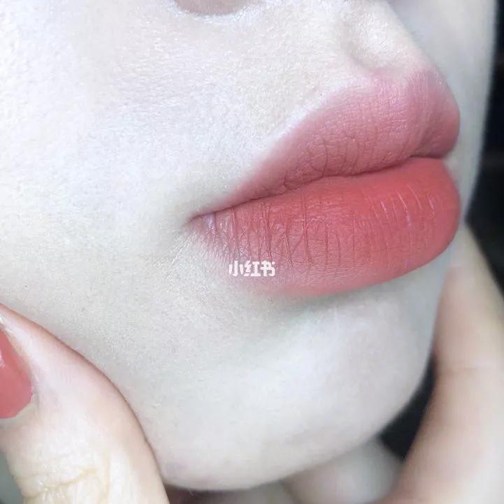 快买了这只口红来人间水蜜桃学院报道!