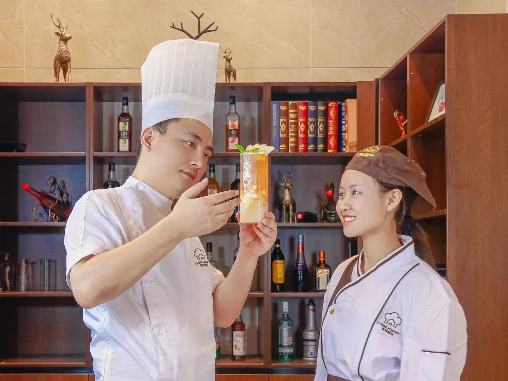 连锁奶茶店创业,奶茶店是大多数人创业的首选