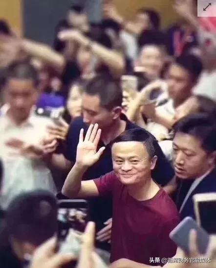 刚刚，马云正式辞职！接班人竟然是身价40亿的会计