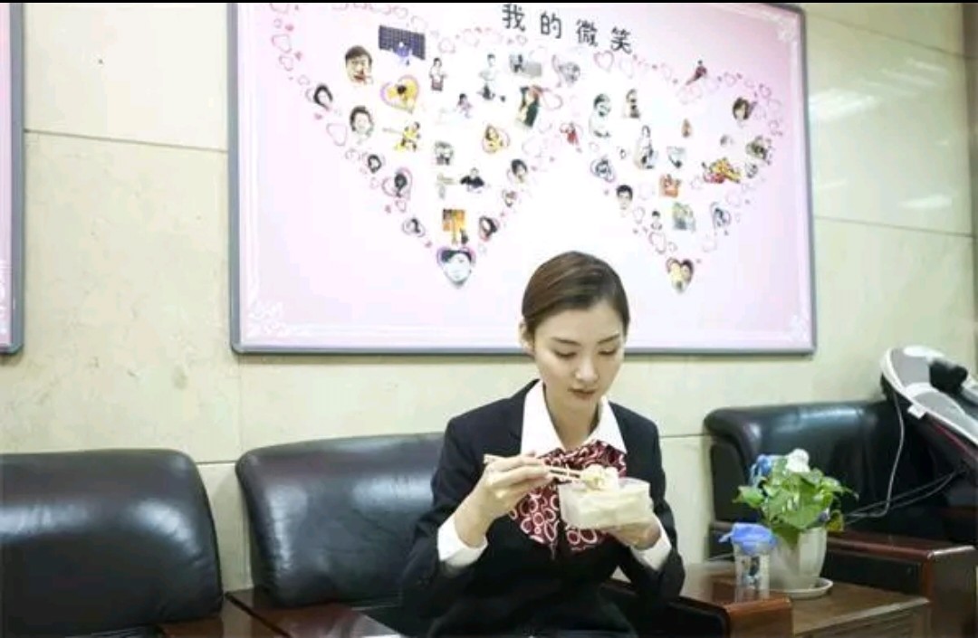 医院护士一个月多少钱工资,医院护士工资一般多少钱一个月