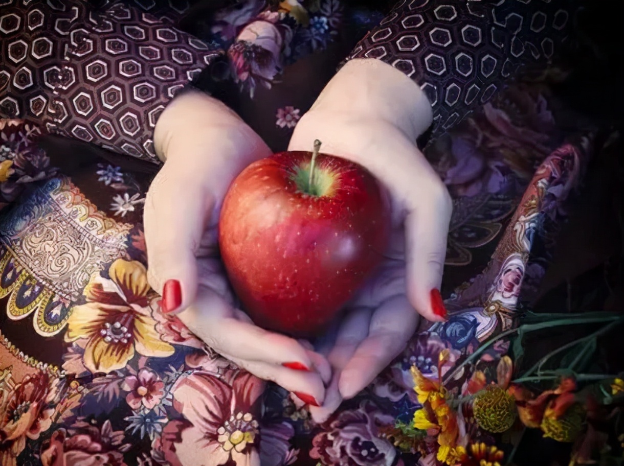 给邻居小孩糖吃噎死要赔吗,喂父母吃东西噎死承担责任吗