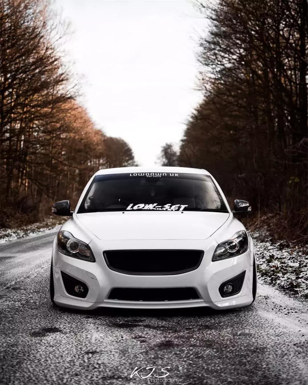 沃尔沃曾经最便宜又独特的双门车C30,没想到竟改装出如此姿态