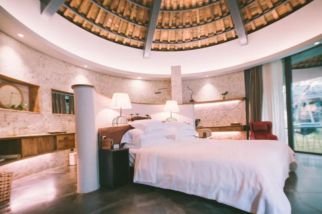 巴厘岛绿野仙踪,巴厘岛住进星空顶梦幻蘑菇屋