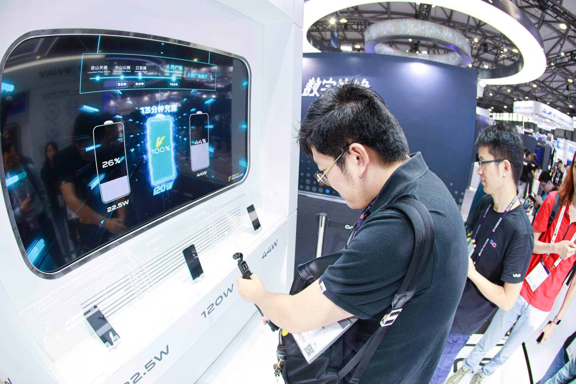 手机在什么情况下充电速度最快,100w快充给40w手机充电有什么影响