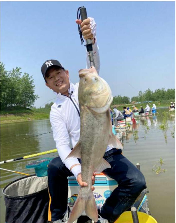 中国钓王邓刚的疯狂人生,中国钓王的疯狂人生