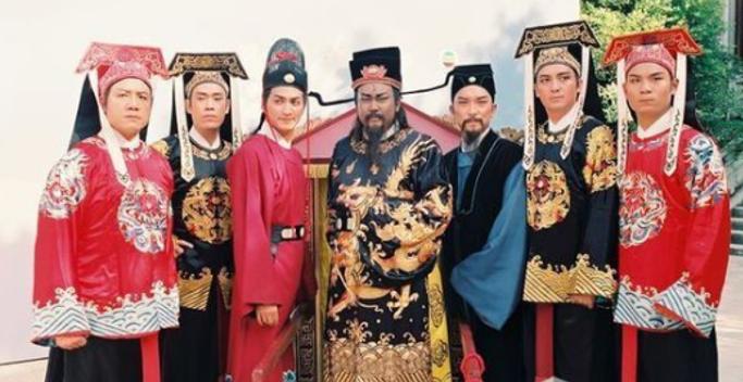 白眉大侠评书最精彩的一段,白眉大侠的不合逻辑