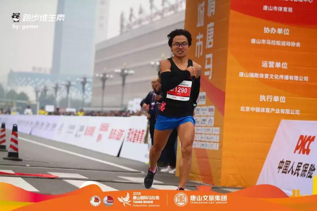 他是中国最能跑的小编，全马PB2小时36分