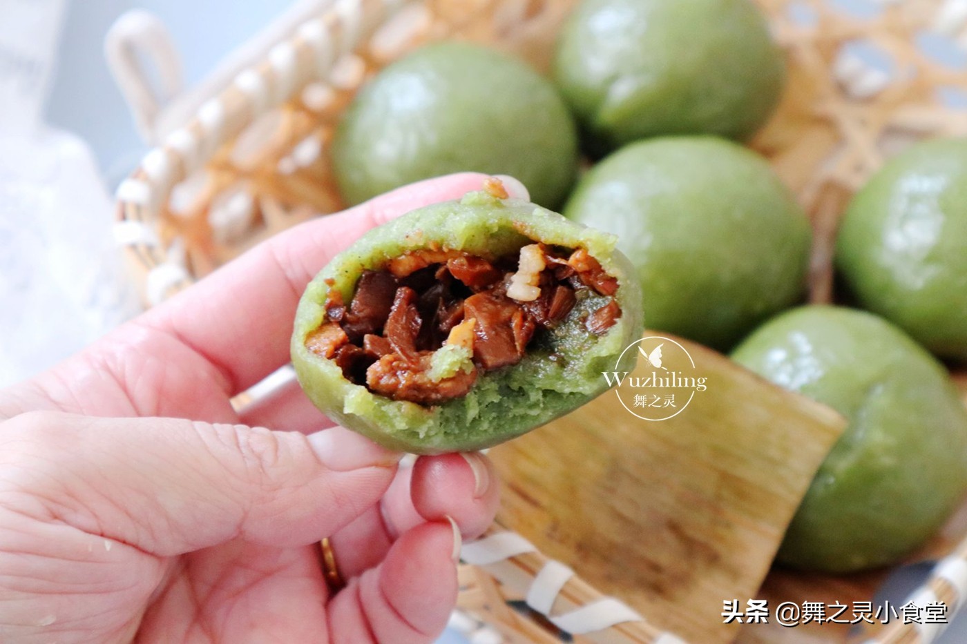 教你在家做青团软糯细腻又好吃,奶奶的青团完整版的