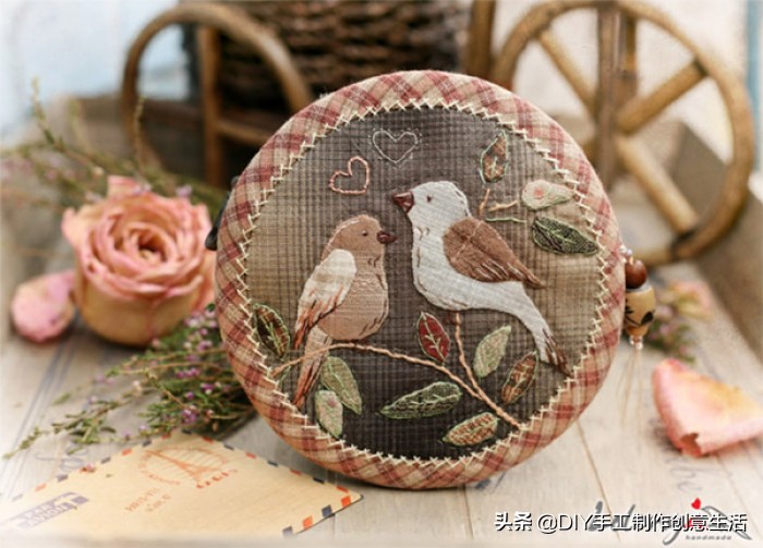 碎布缝了一个圆形零钱包，朋友们都追着问我要，附布艺拼布教程