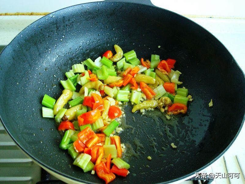 超下饭的开胃菜超简单赶快学起来,夏日没胃口就做这款菜提神又开胃