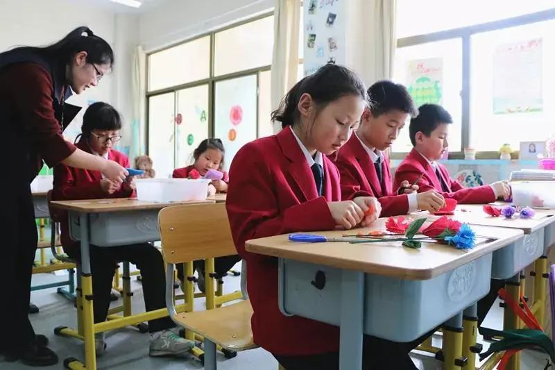 教育我们是认真的文字图片,《教育我们是认真的》完整版