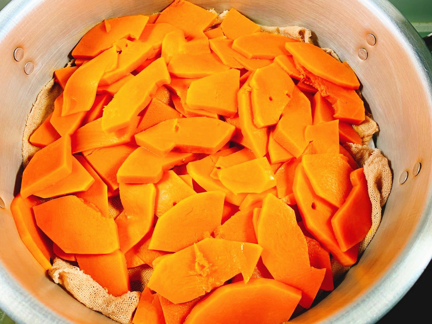 做南瓜饼放糯米粉为什么软绵绵的,做南瓜饼是不是需要加糯米粉